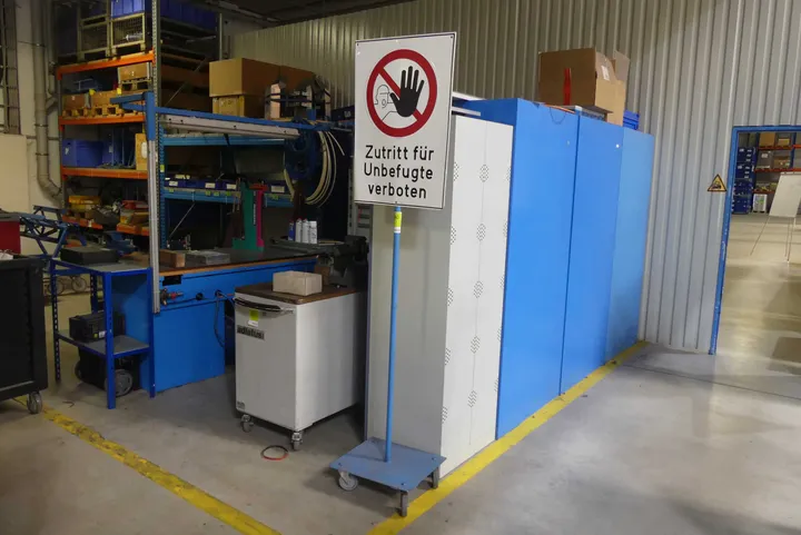 Schild mit Ständer Zutritt für Unbefugte verboten